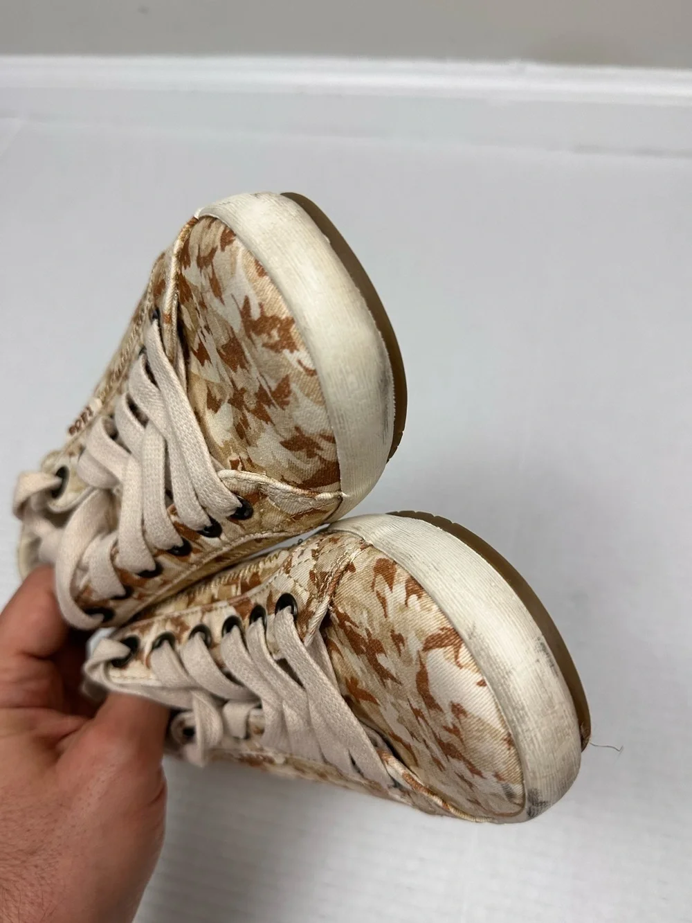 Taos Star Women's Shoes Sneakers Bird Pattern Rare Camouflage Camo Size 7.0